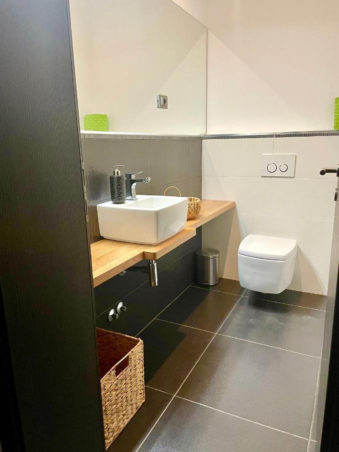 Mega Apartment Prvacina Bagian luar foto